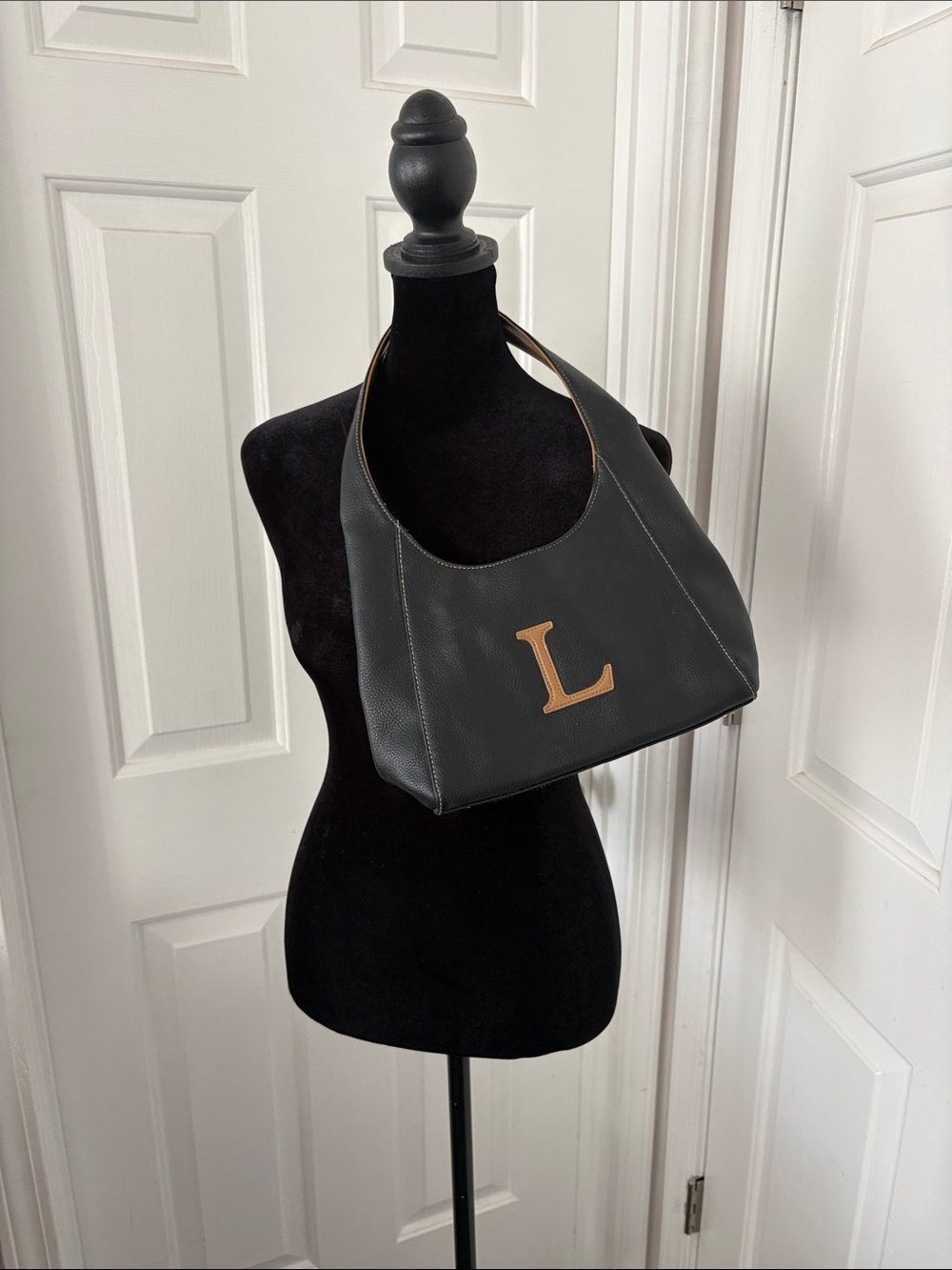 Y2k Black Faux Leather Shoulder Bag with Tan 'L' Accent
